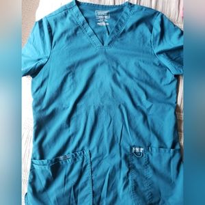 Cherokee Revolution Womens Small 2 pocket scrub top